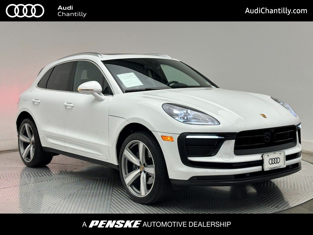 2023 Porsche Macan Base -
                Chantilly, VA