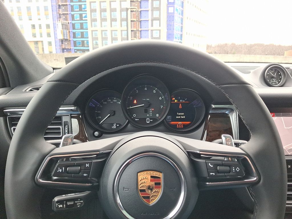 Thumbnail: 2026 Porsche Macan - 21