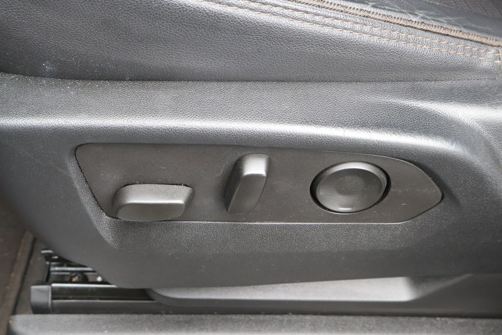 Thumbnail: 2024 Chevrolet Suburban - 12