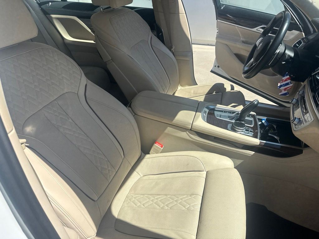 2020 BMW 750i xDrive