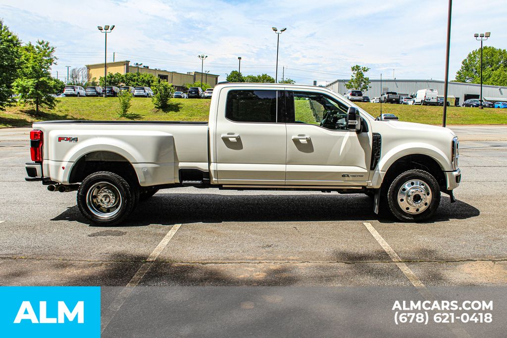 Used 2025 White Ford Platinum image 9
