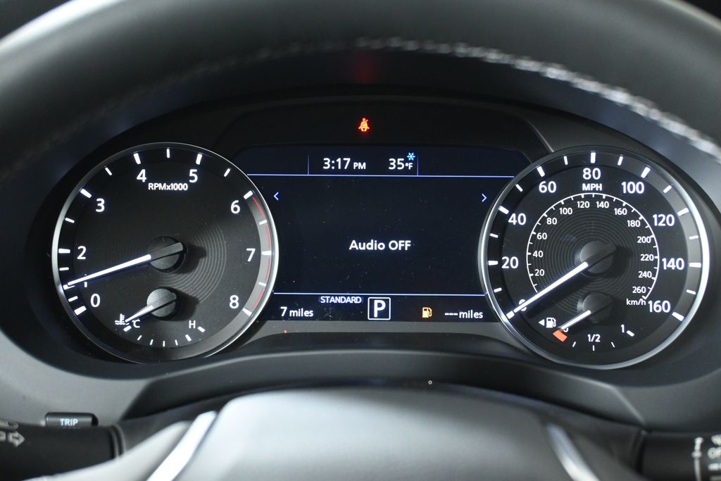 Thumbnail: 2025 INFINITI QX50 - 15