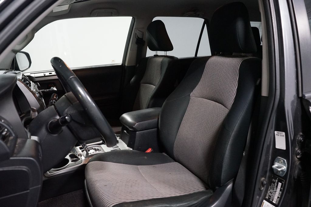 Thumbnail: 2019 Toyota 4Runner - 6