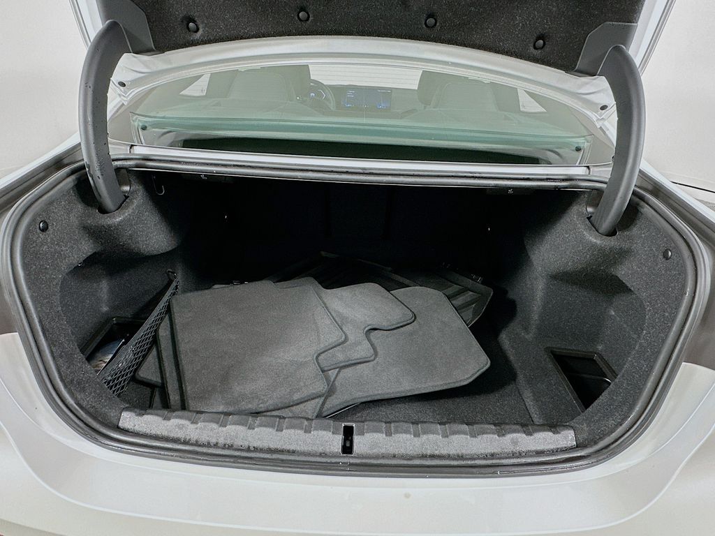 Thumbnail: 2025 BMW 4 Series - 27