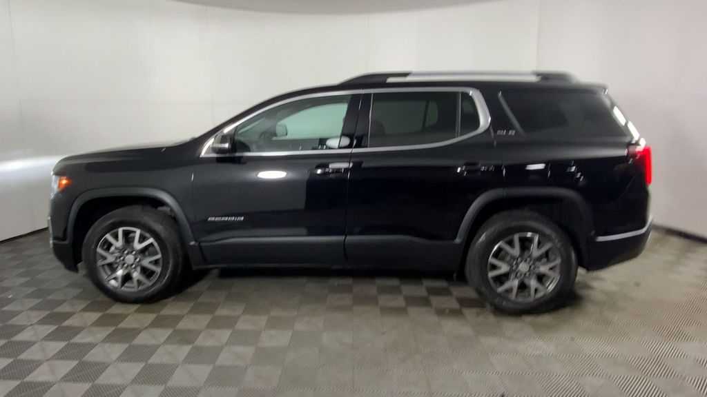 2023 GMC Acadia SLE 5