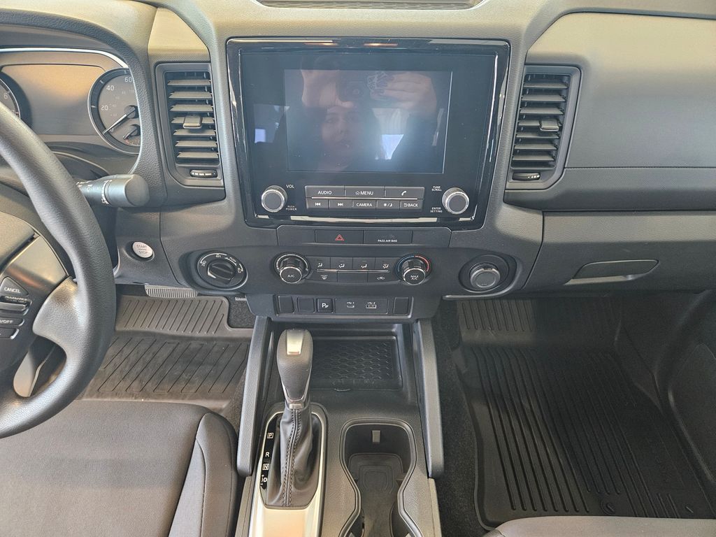 2022 Nissan Frontier S