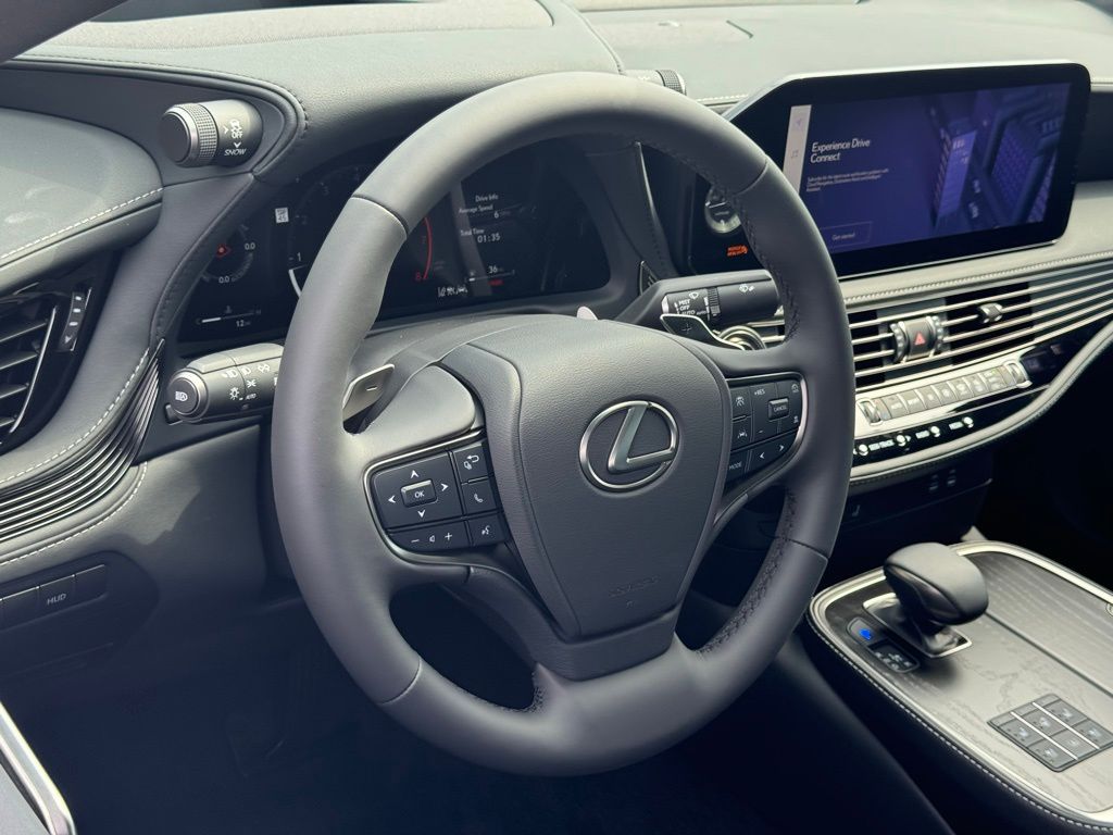 2024 Lexus LS 500 Base 16