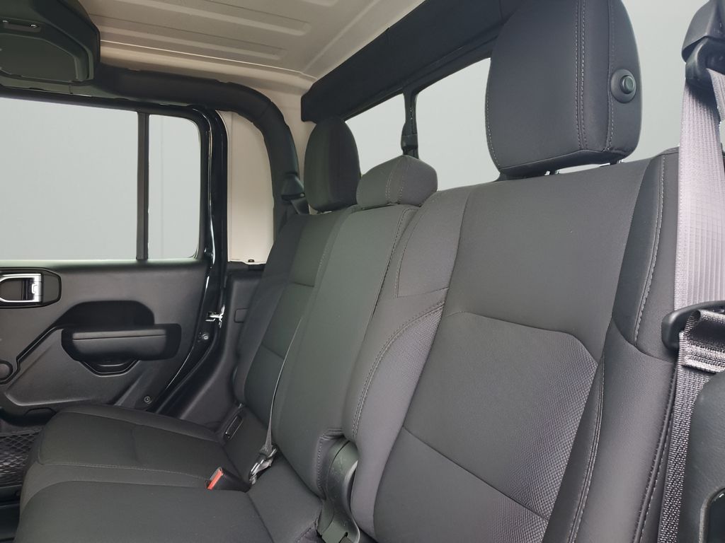 Used Car 2022 Jeep Gladiator  Sport For Sale Under $35,000 In Austin, Texas