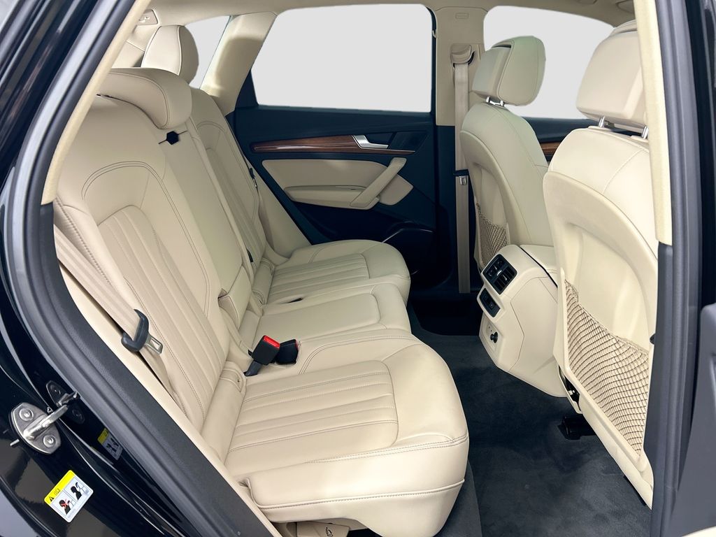 Thumbnail: 2023 Audi Q5 - 20