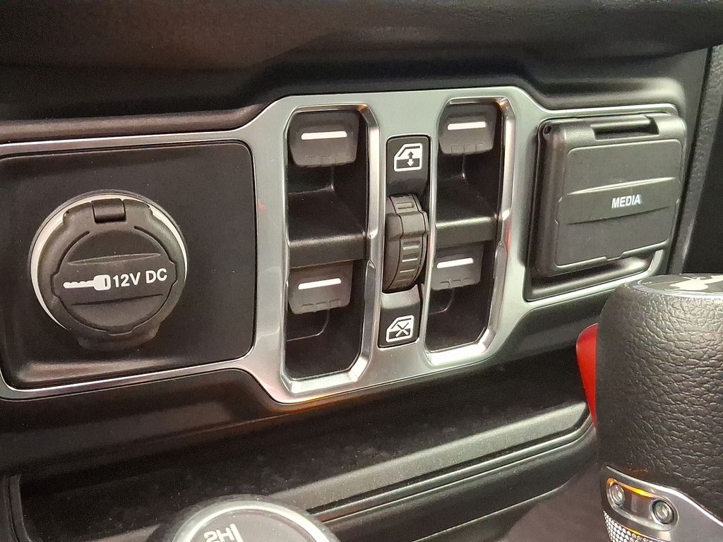 Thumbnail: 2024 Jeep Wrangler - 26