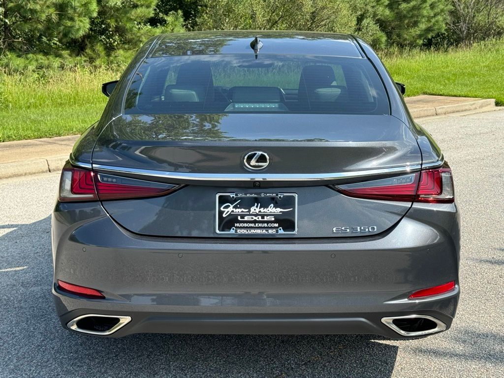 2025 Lexus ES 350 11