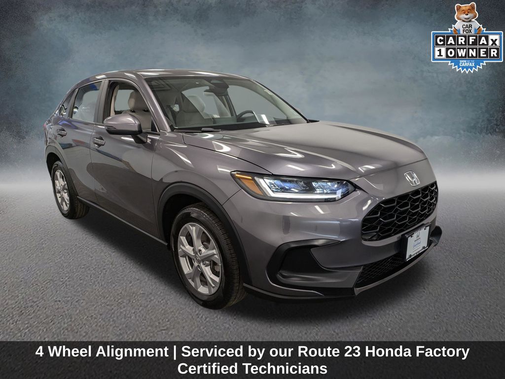 View vehicle photo 3