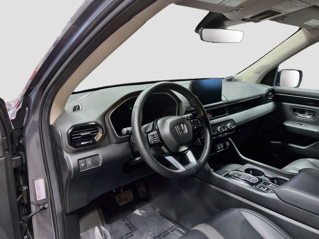 Used 2025 Charcoal Honda Touring image 9
