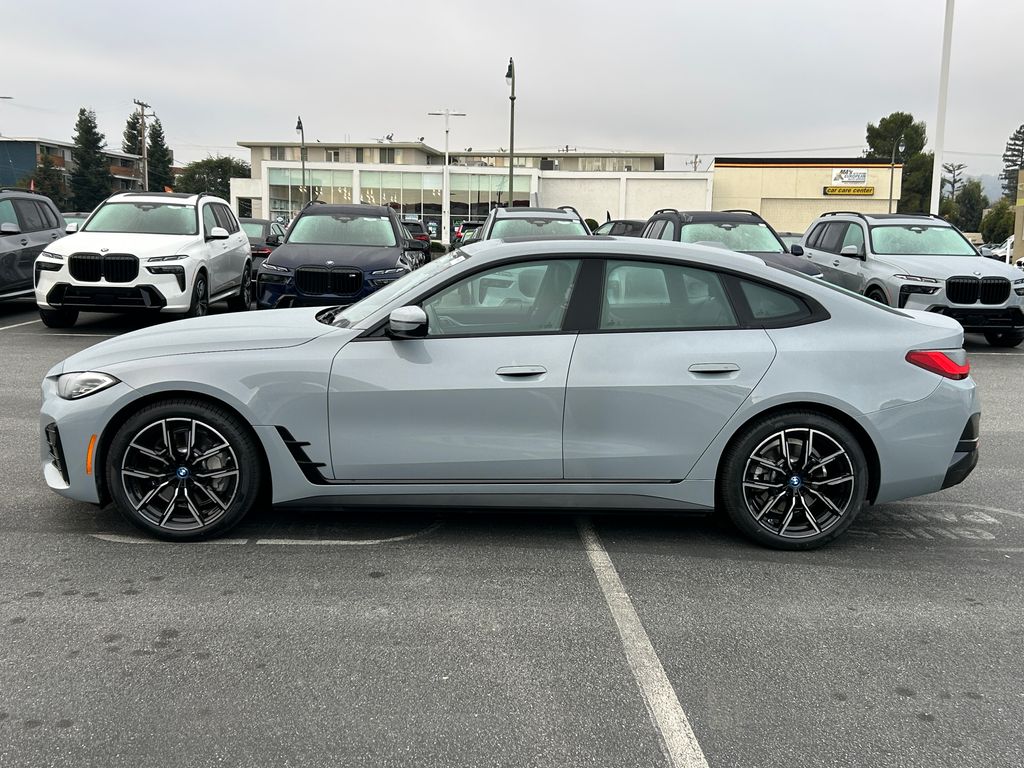 Thumbnail: 2023 BMW i4 - 2