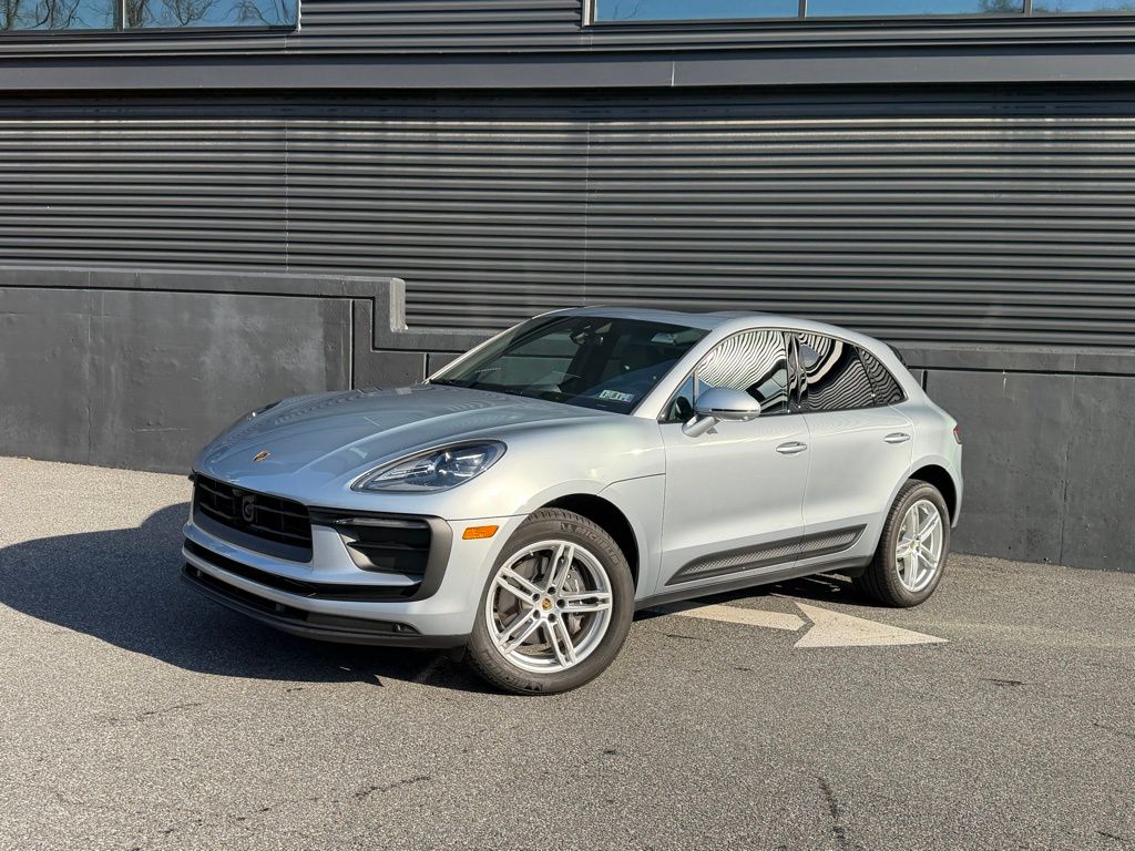 Dolomite Silver Metallic 2026 Porsche Macan SUV / Crossover 7-Speed Automatic