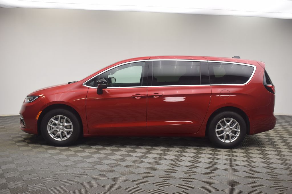 new 2026 Chrysler Pacifica car, priced at $42,471