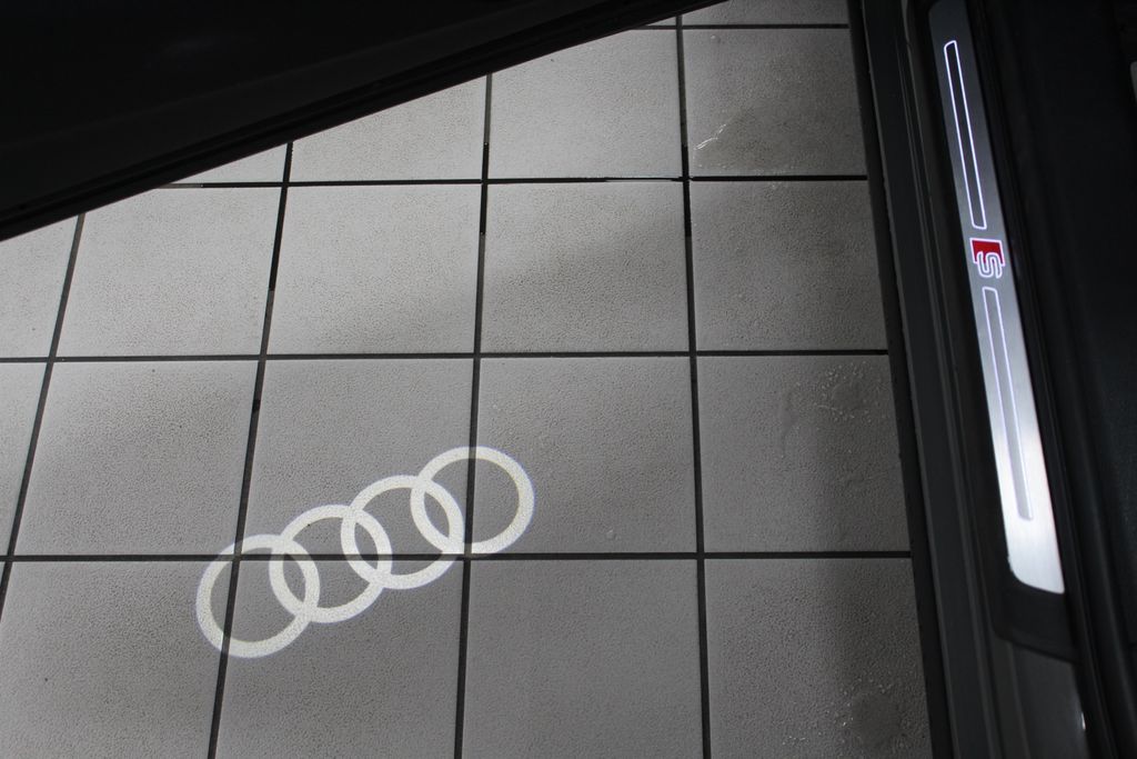 Thumbnail: 2024 Audi Q3 - 14