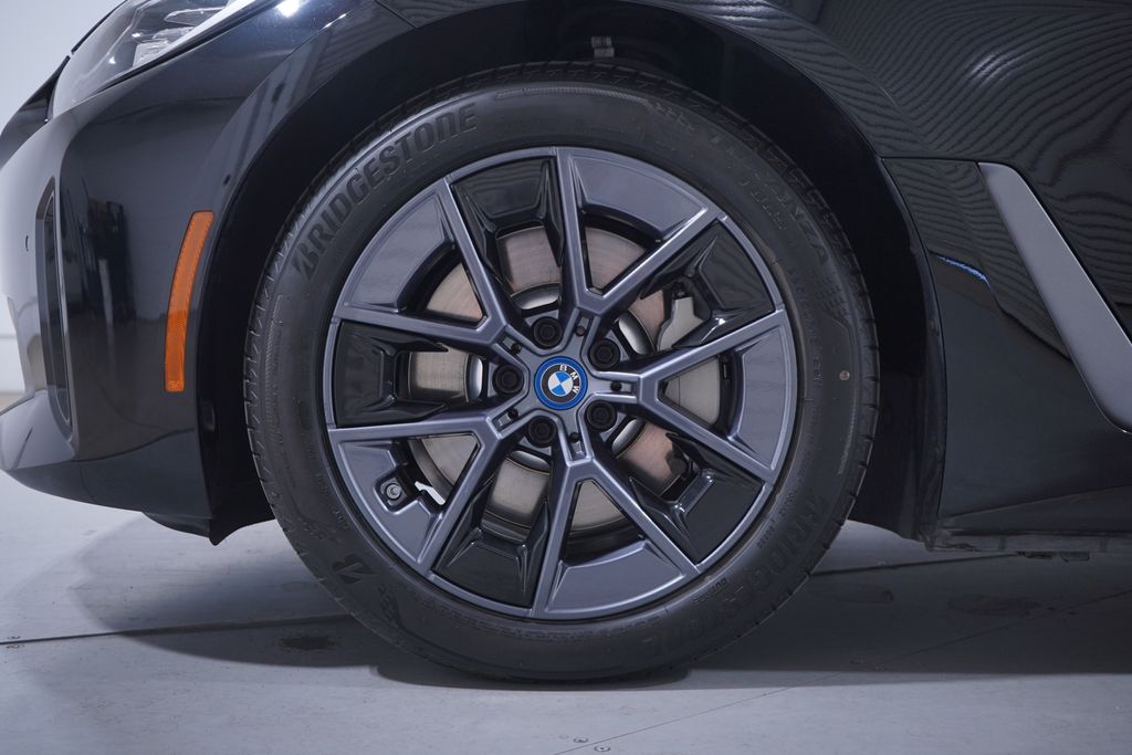 2023 BMW i4 eDrive40 2