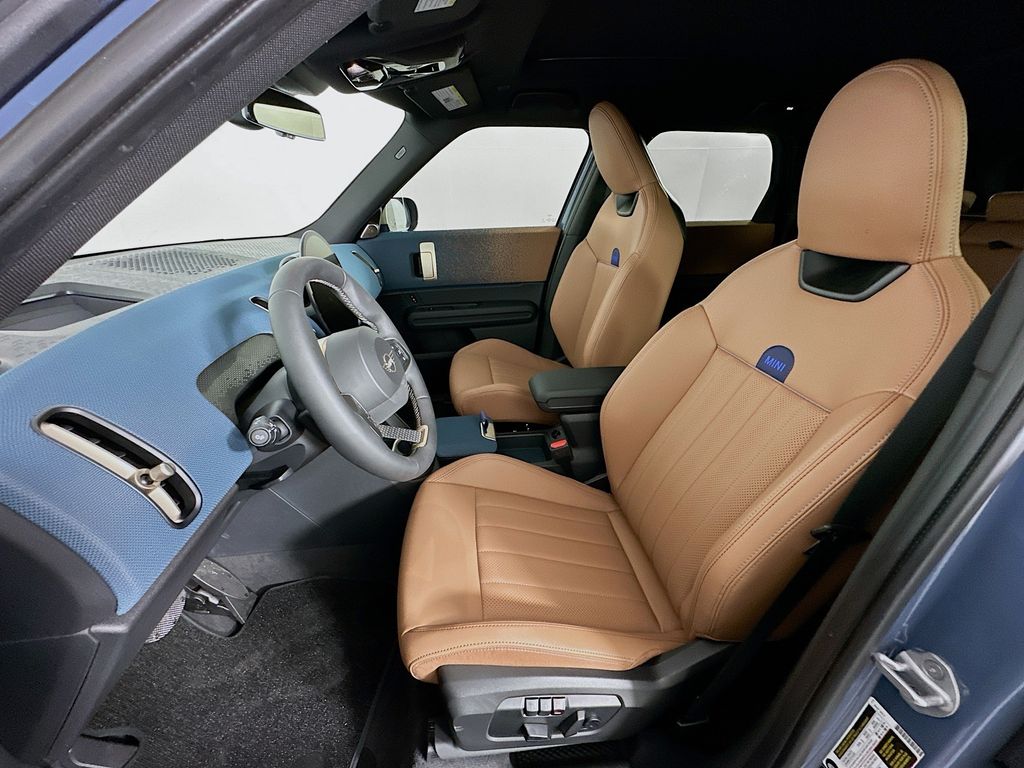 2025 MINI Cooper Countryman Iconic 16