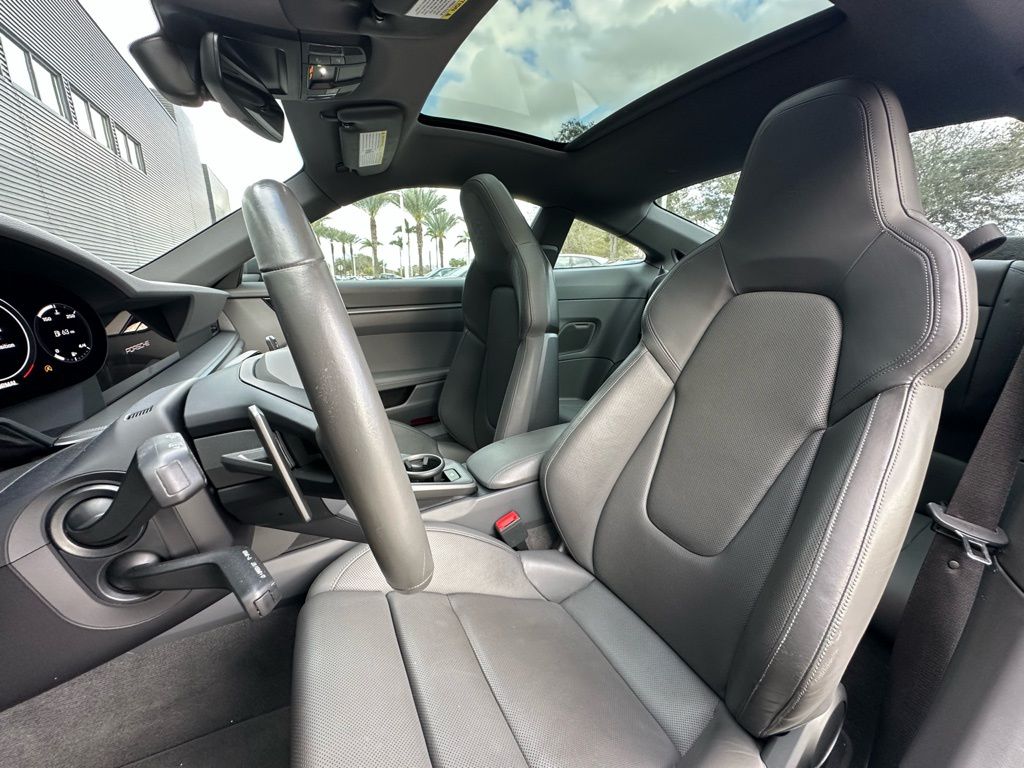 Thumbnail: 2020 Porsche 911 - 5