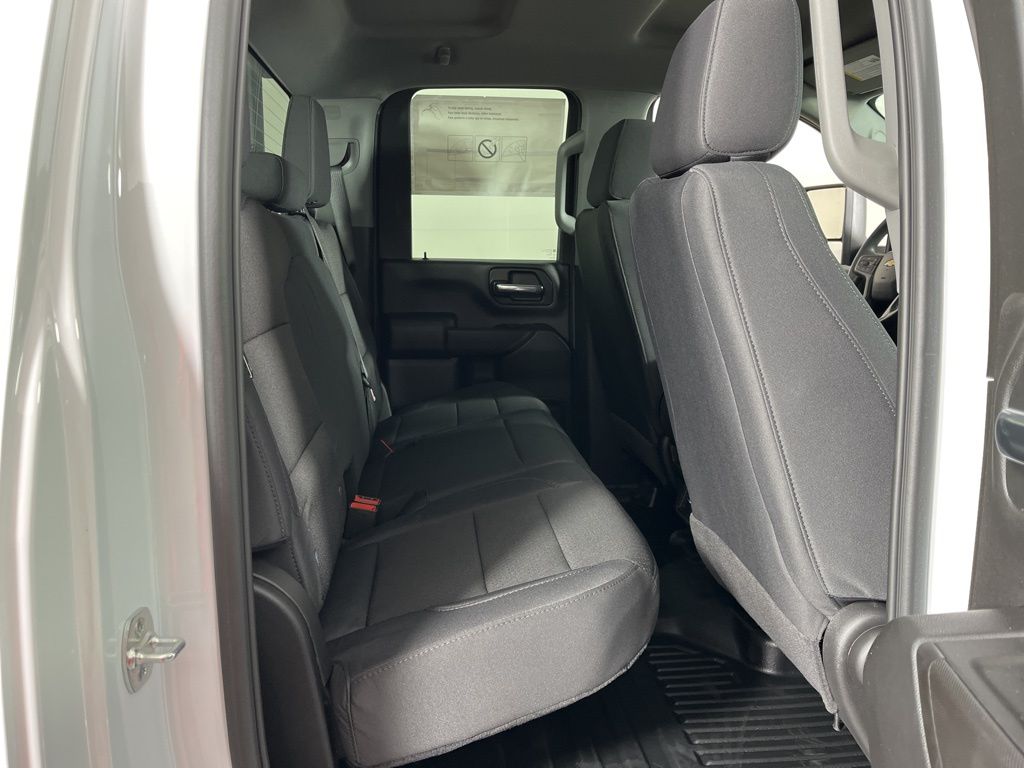 Thumbnail: 2025 Chevrolet Silverado 2500 - 13