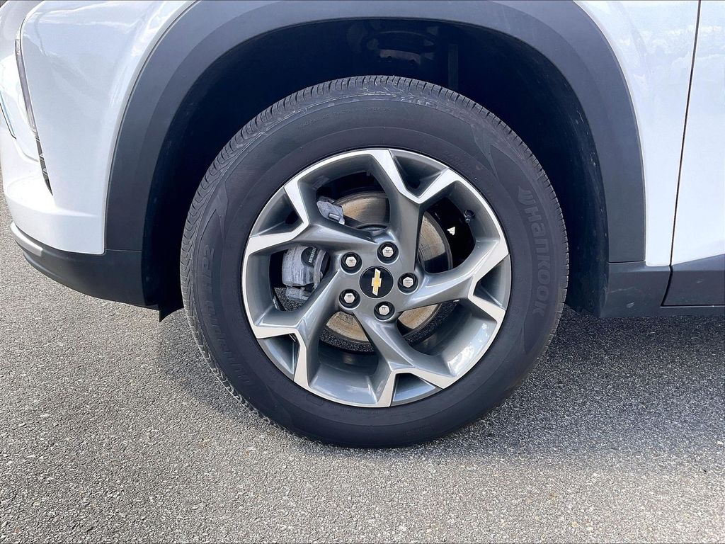 2025 Chevrolet Trax — photo 7