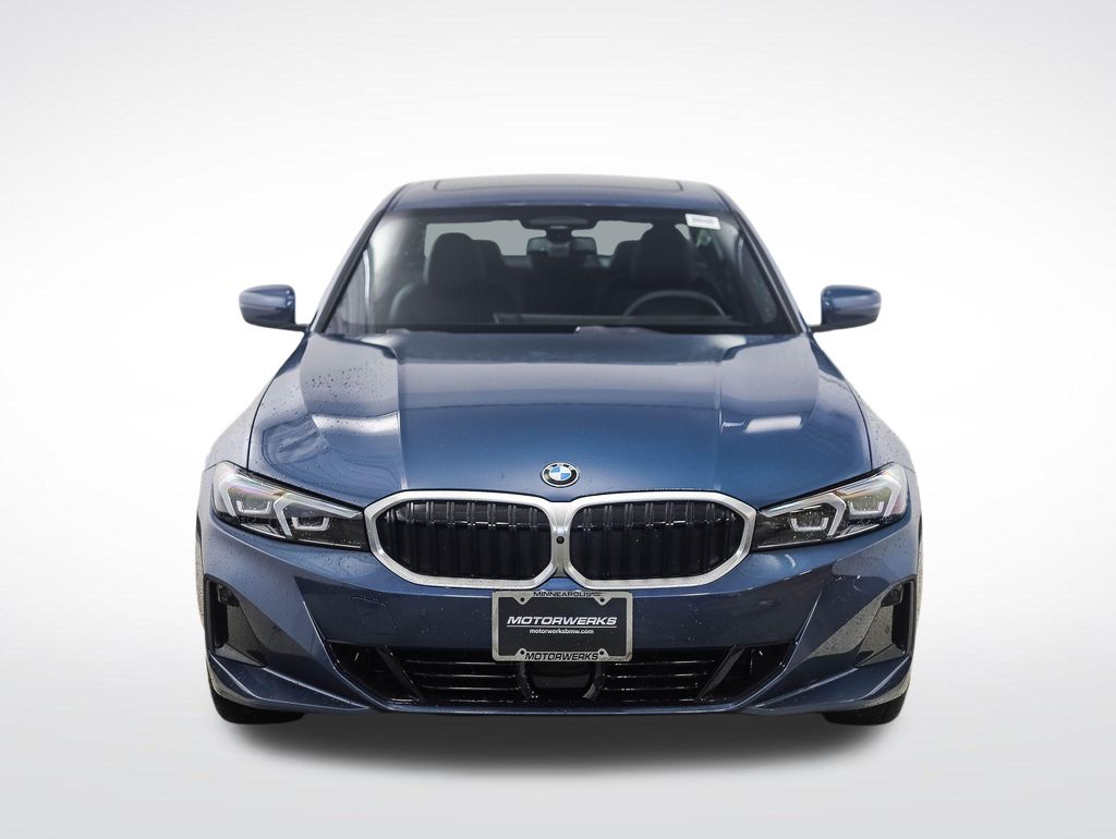 Thumbnail: 2026 BMW 3 Series - 8