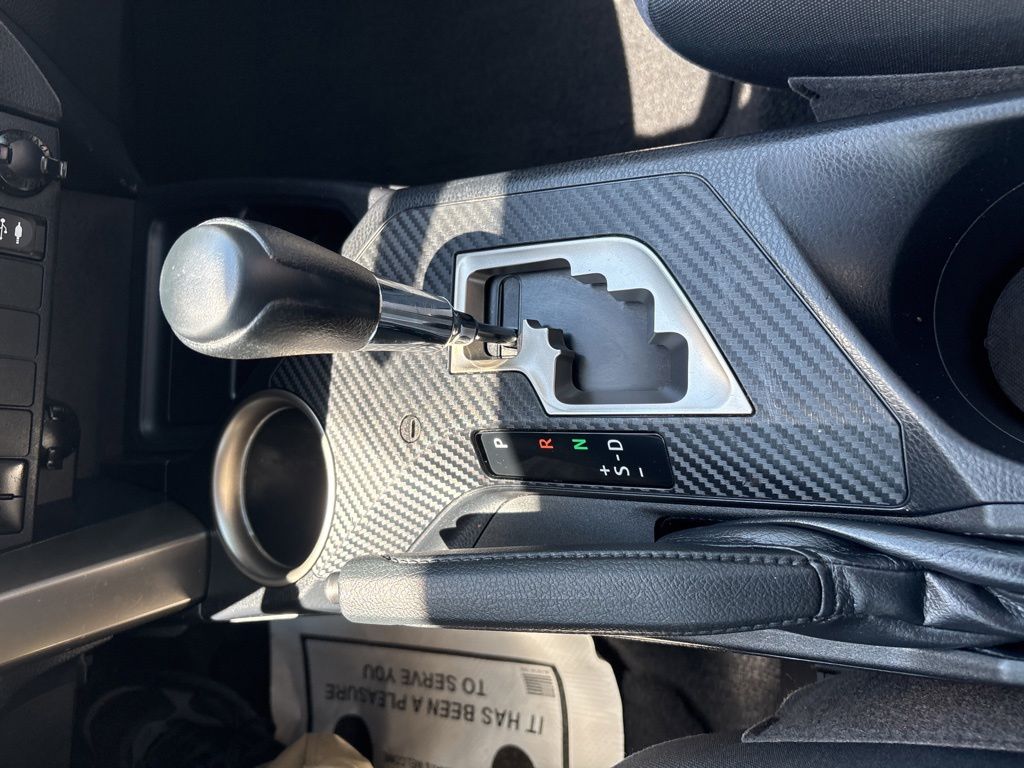 Used 2013 Silver Toyota XLE image 20