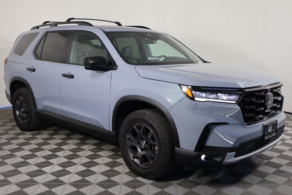 Thumbnail: 2023 Honda Pilot - 3