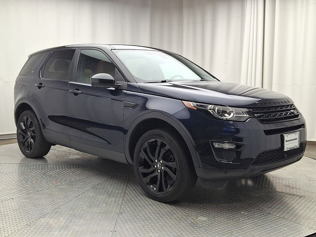 Thumbnail: 2016 Land Rover Discovery Sport - 3