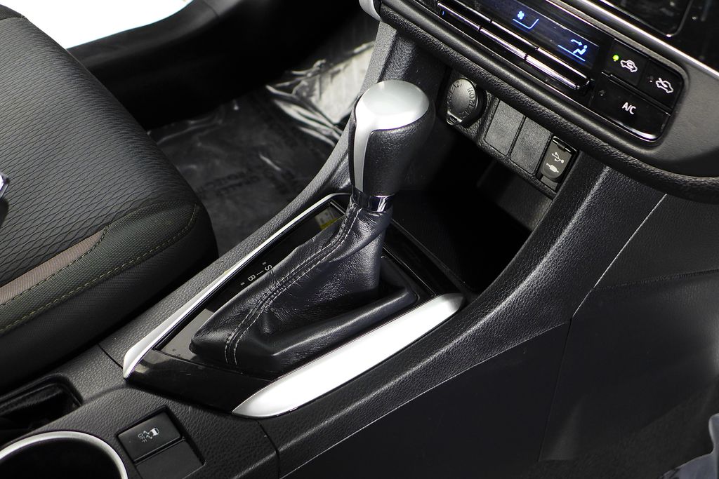 Thumbnail: 2018 Toyota Corolla - 15