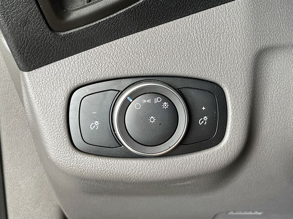 Used 2022 White Ford XL image 10