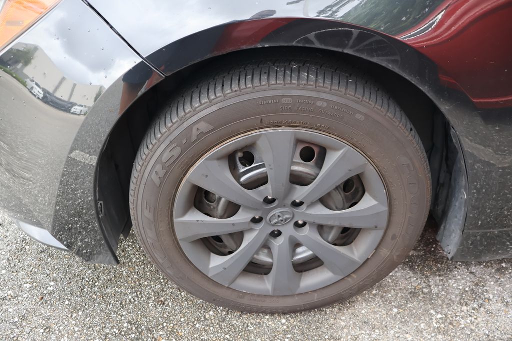 Thumbnail: 2021 Toyota Corolla - 4