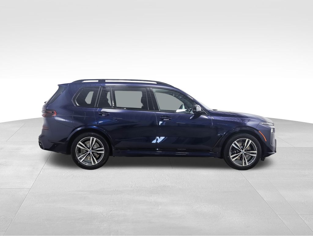 Thumbnail: 2026 BMW X7 - 6