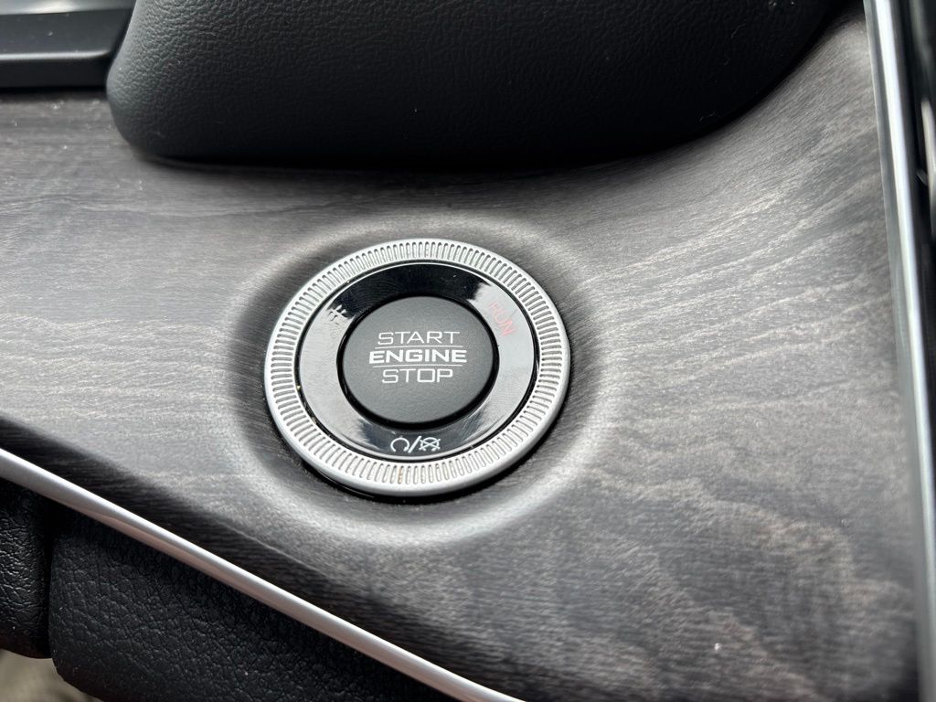 Used 2024 Jeep Grand Cherokee SUV