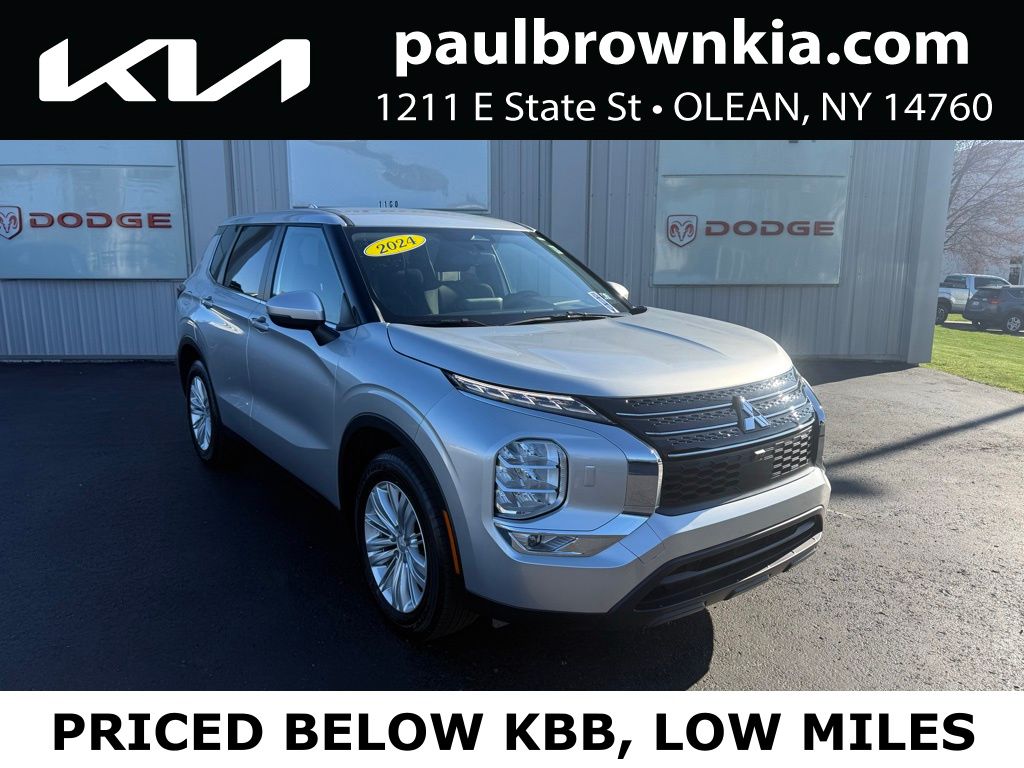 2024 Mitsubishi Outlander ES S-AWC