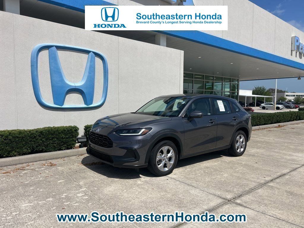 Gray 2023 Honda HR-V LX AWD SUV / Crossover All-Wheel Drive Continuously Variable Transmission