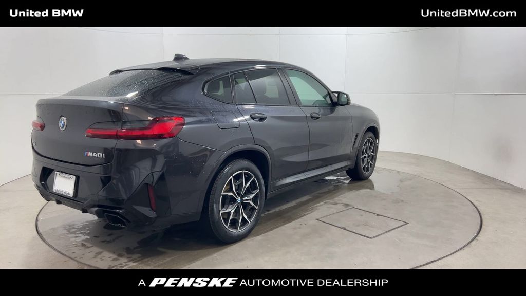 2024 BMW X4 M40i 8