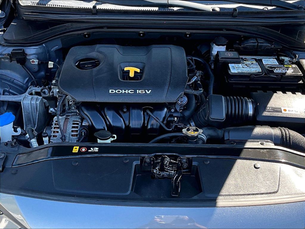 2018 Hyundai Elantra — photo 34