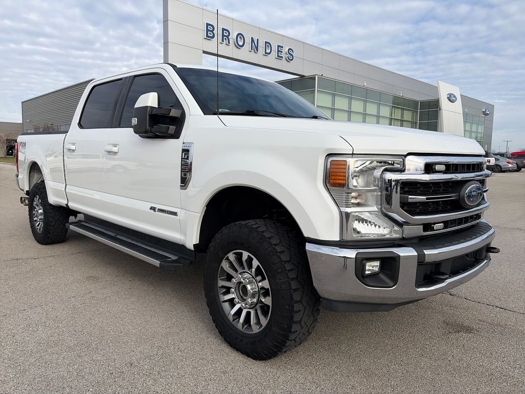 Oxford White 2022 Ford F-250 Super Duty Lariat Crew Cab 4WD Pickup Truck Four-Wheel Drive Automatic