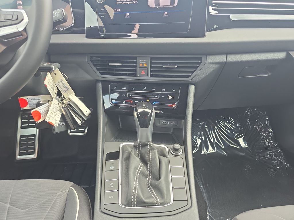 2025 Volkswagen Jetta 1.5T Sport photo