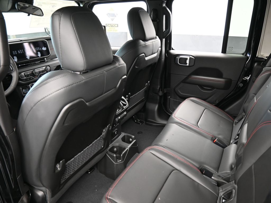 New 2026 Black Clearcoat Jeep Rubicon image 27