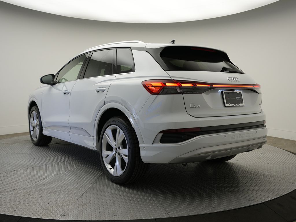 Thumbnail: 2023 Audi Q4 e-tron - 3