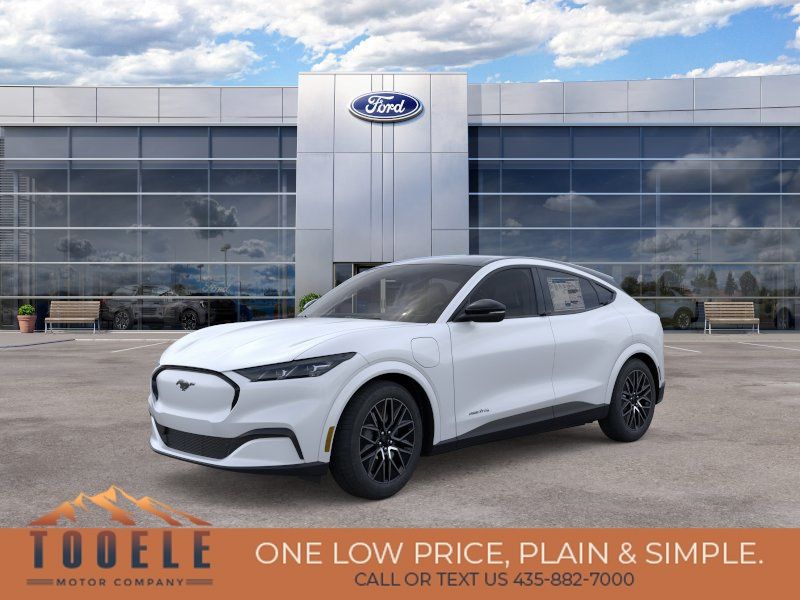 Star White Metallic Tri-Coat 2026 Ford Mustang Mach-E SUV / Crossover All-Wheel Drive Automatic