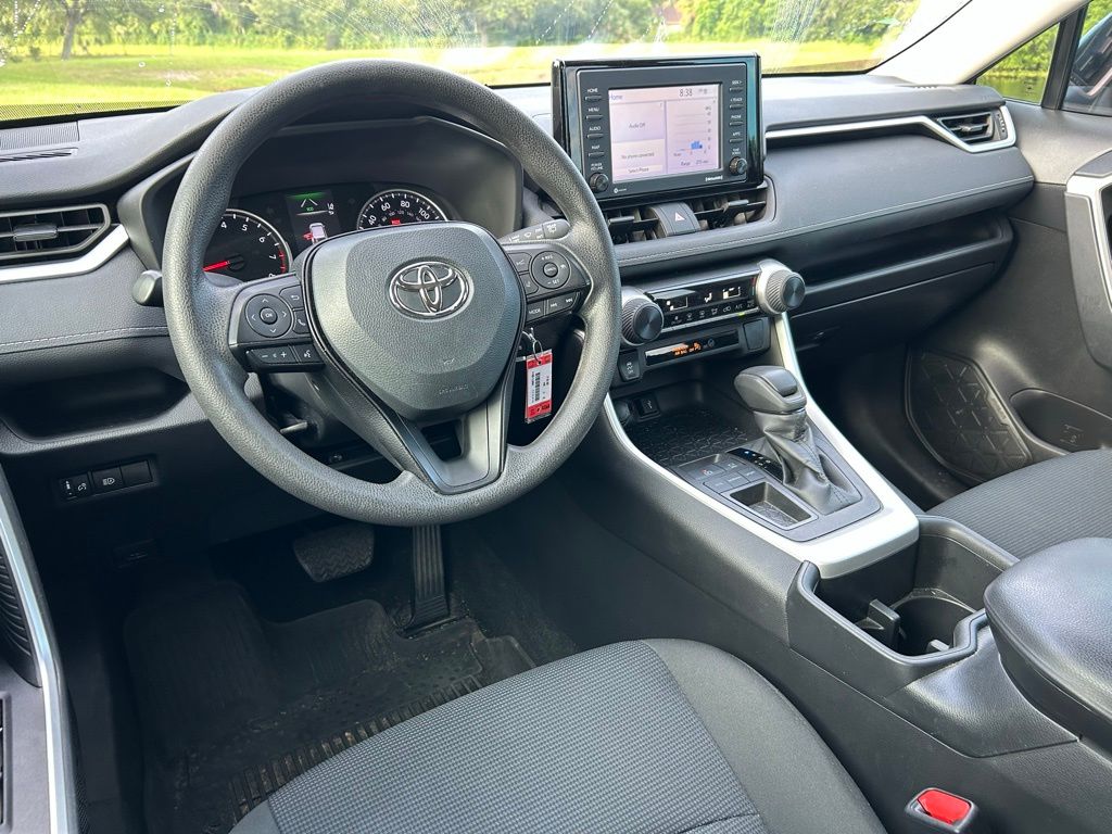 Thumbnail: 2022 Toyota RAV4 - 12