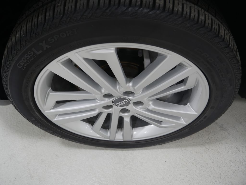 Thumbnail: 2020 Audi Q5 - 12