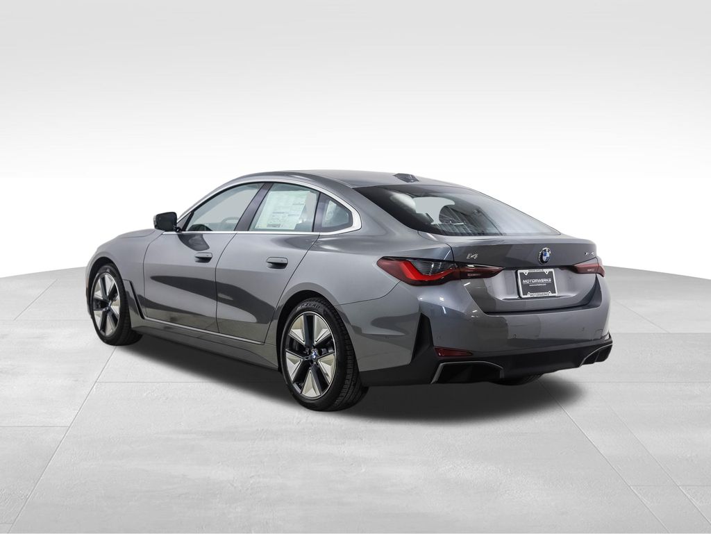 Thumbnail: 2026 BMW i4 - 3
