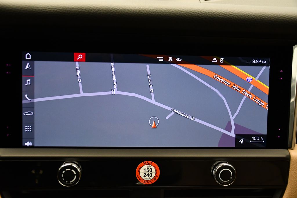 Thumbnail: 2025 Porsche Macan - 24