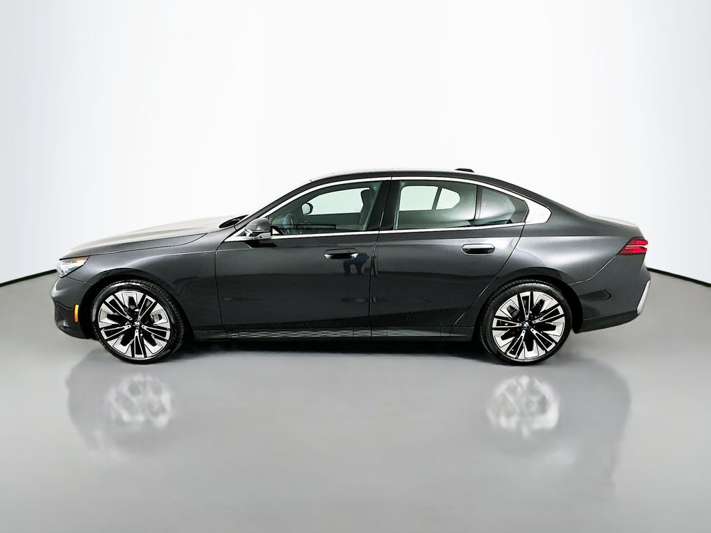 Thumbnail: 2025 BMW 5 Series - 8