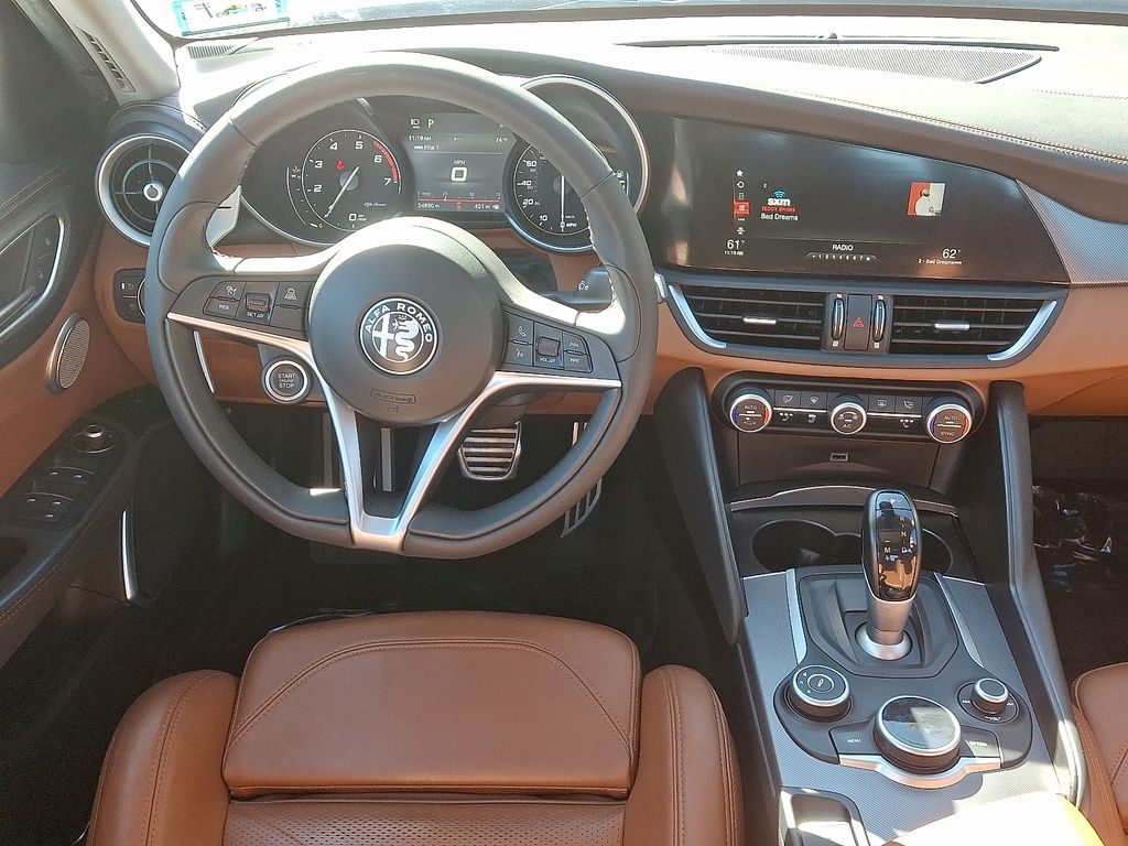 Thumbnail: 2019 Alfa Romeo Giulia - 12